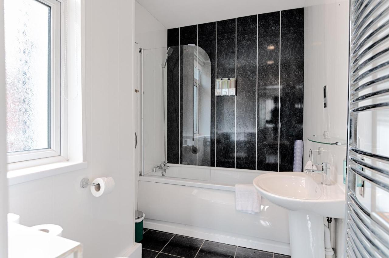 Make This Your Base! Tv In Every Bedroom! Merthyr Tydfil Esterno foto