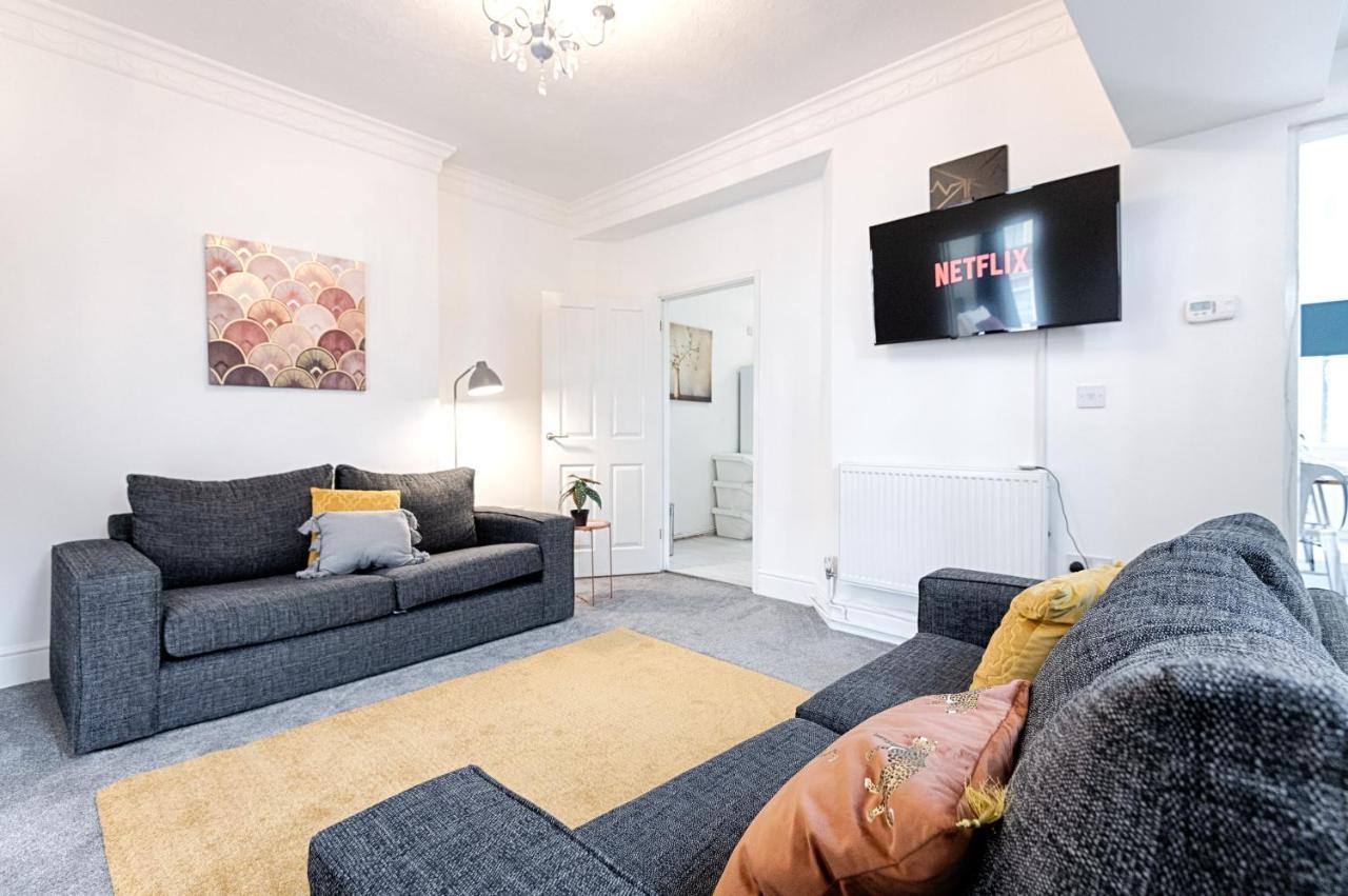 Make This Your Base! Tv In Every Bedroom! Merthyr Tydfil Esterno foto