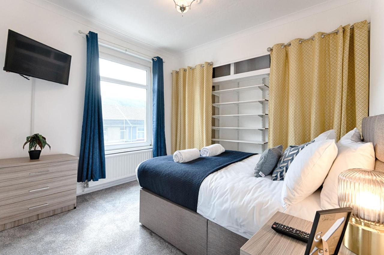 Make This Your Base! Tv In Every Bedroom! Merthyr Tydfil Esterno foto